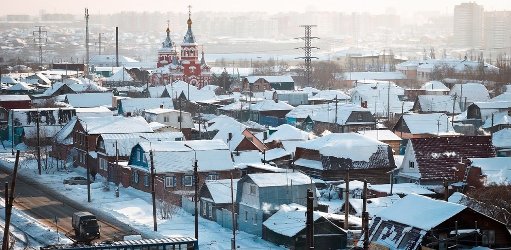 Второй город сибири. Сибирь Омск. Частный сектор зимой. Сибирь зима город. Маленькие города Сибири.