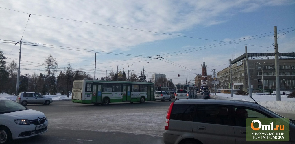 В 2017 году в Омске планируют ограничить скорость на 20 участках дорог