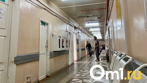 В Омске бомж набросился на пенсионера и едва не забил его до смерти