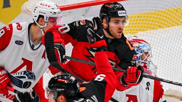 «Авангард» сразится с «Локомотивом» в четвертьфинале Кубка Гагарина