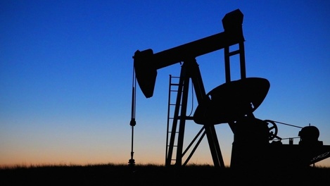 Главы Саудовской Аравии и ОАЭ отказались обсуждать с Байденом цены на нефть и поговорили с Путиным
