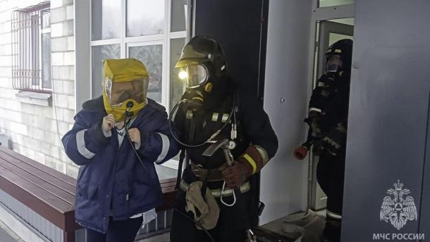 Из омского госпиталя «эвакуировали» персонал и двух пострадавших