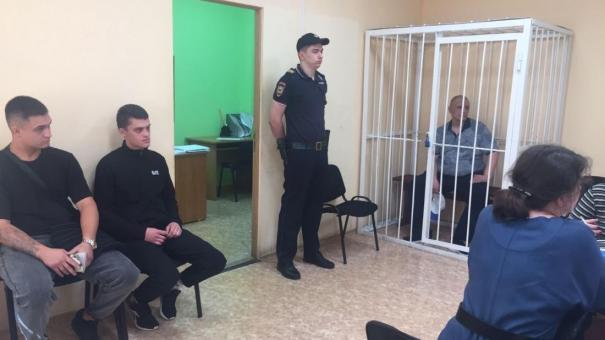 Новосибирских рэкетиров начали судить за разгром букмекерских контор