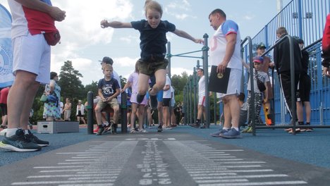 «Умную» спортивную площадку открыли на стадионе «Красное знамя» в Новосибирске