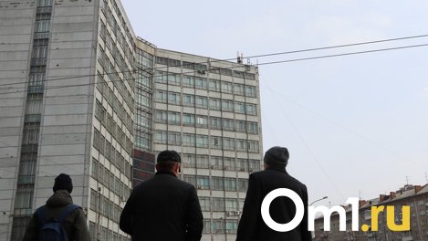 В Новосибирске с дома-книжки на площади Калинина убрали электронные часы