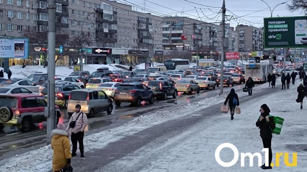 Пробка длиной 8 километров собралась в Новосибирске