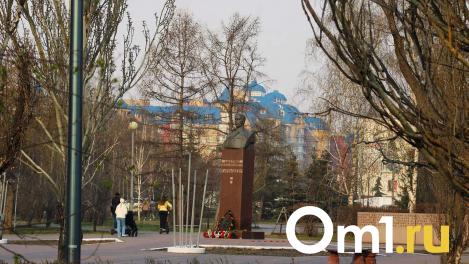 В центре Омска вновь попробуют отреставрировать памятник Карбышеву