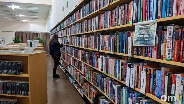 В Омске окончательно закрылся книжный магазин, который работал 65 лет