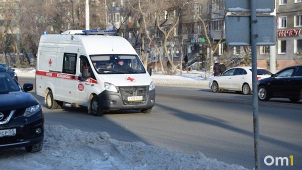 Умер по дороге в больницу. Омич погиб после пожара в многоэтажке