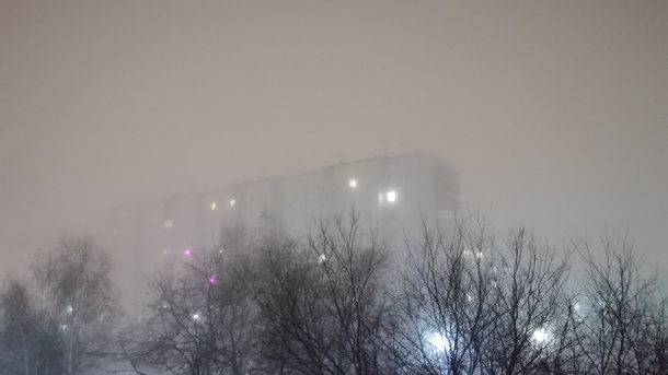 Густой туман окутал ночью Новосибирск. ФОТО