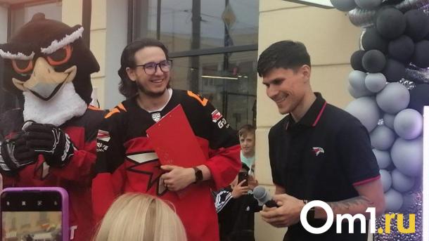 Вратарь «Авангарда» Серебряков рассказал, как проводит отпуск под упрёки жены