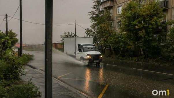 Омские коммунальные службы переведены на режим повышенной готовности из-за непогоды
