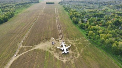 Сумма убытков от посадки самолёта Сочи – Омск в пшеничном поле выросла до 1,2 миллиона рублей