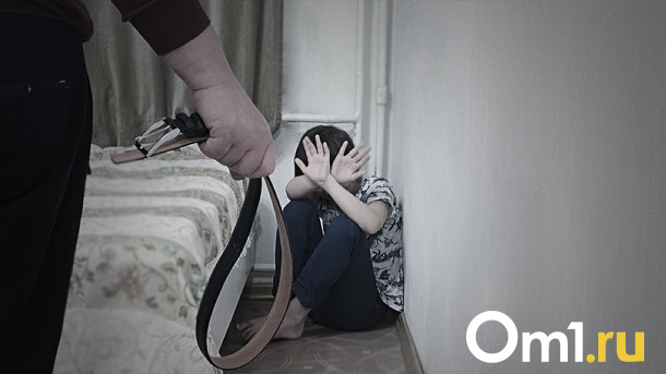 Нанесли 50 жестоких ударов: родителей, убивших 6-летнего мальчика, осудят в Новосибирске