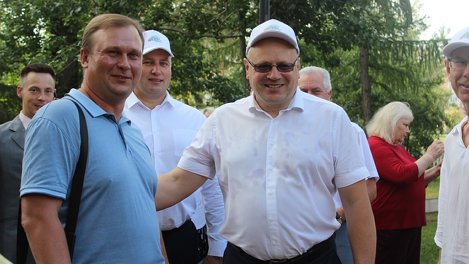 «Ростелеком» представил для омичей цветочную инсталляцию на «Флоре-2023»