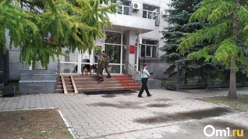 В Омске началась вторая волна «минирований». Снова эвакуируют дома и здания судов. (Обновляется)