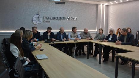 Омский водоканал презентовал волонтерские проекты на встрече с властями