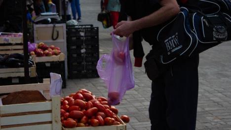 Активисты Русской общины выявили незаконную торговую точку в Новосибирске с нарушениями санитарных норм