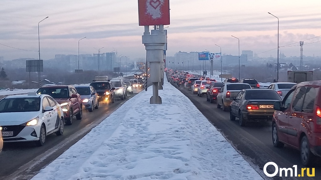 Далеко не уедем: в первый рабочий день на Омск обрушится снегопад