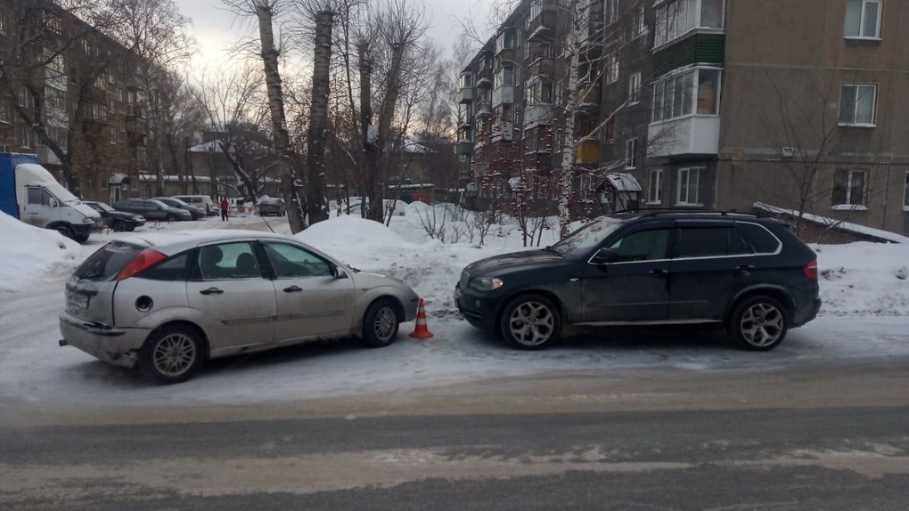 Тройное ДТП и перелом позвоночника: ребёнок пострадал в аварии в Новосибирске