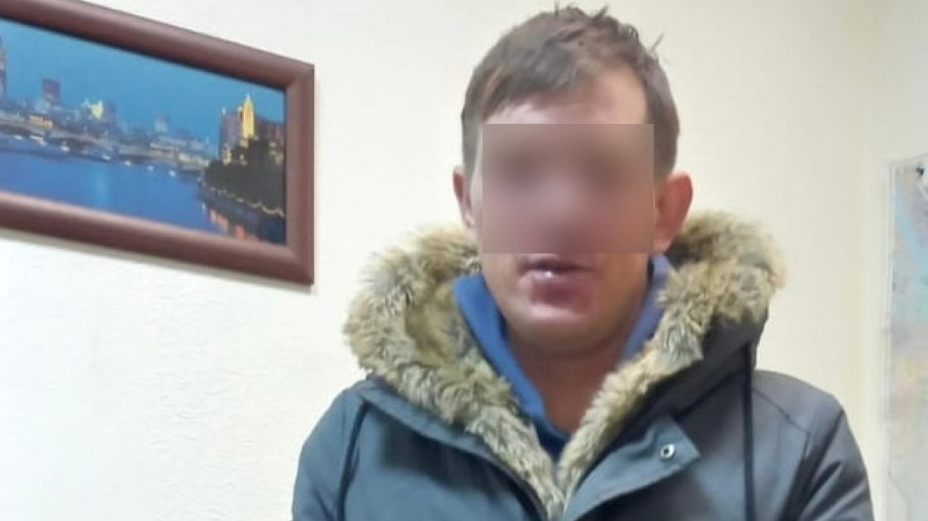 В Омске мужчина обворовал инвалида и пенсионерку, чтобы купить алкоголь