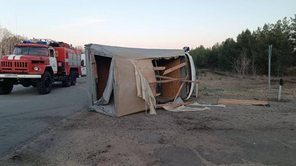 Смертельное ДТП под Омском: ВАЗ врезался в «Газель»