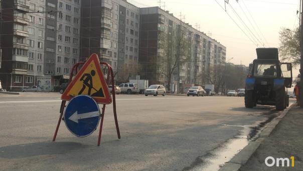В Новосибирске для пешеходов закрыли часть улицы Сибиряков-Гвардейцев