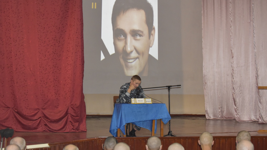 «И снова седая ночь…»: омские заключённые почтили память Юрия Шатунова