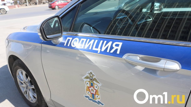 В Омске сбили девушку, переходившую дорогу по переходу