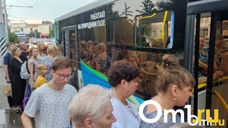 Правила жизни в жару: что можно и что нельзя делать омичам