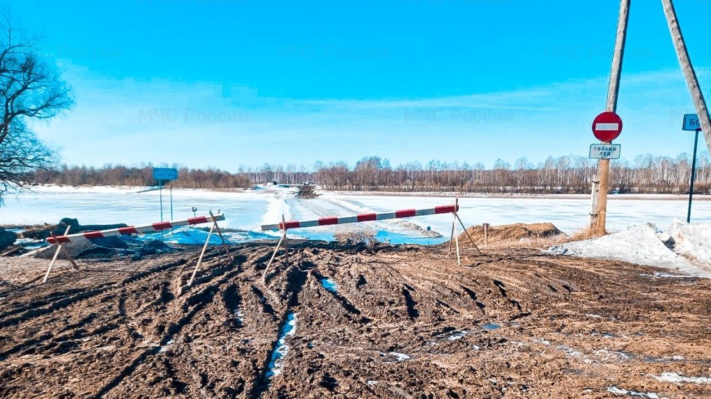 Из-за потепления в Омской области закрыли все ледовые переправы