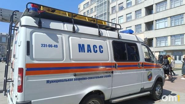 Экстренные вызовы в Новосибирске: спасатели МАСС помогли мужчине с инсультом