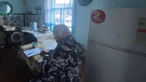 Дело возбудили на подростков, которые издевались над пенсионеркой под Новосибирском