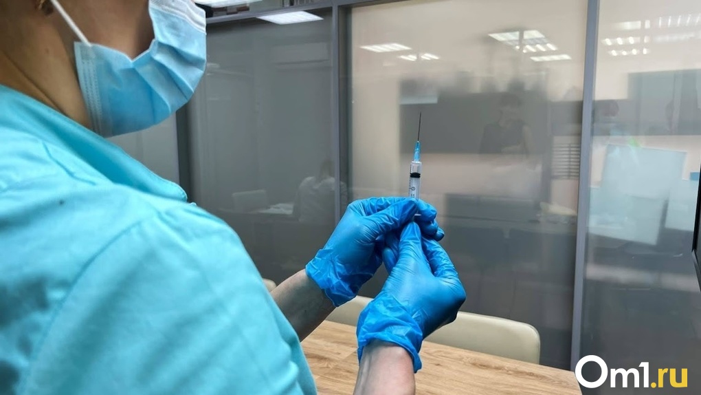 Новосибирский вирусолог заявил о неэффективности вакцины от коронавируса при омикрон-штамме