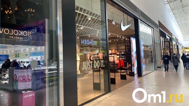 Nike, LEGO, re:Store. В Омской «МЕГЕ» продолжают закрываться магазины