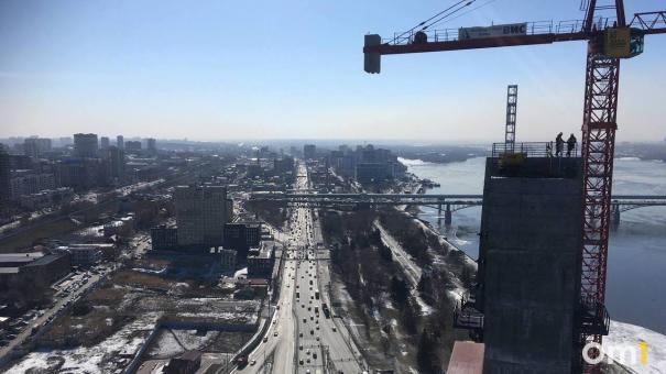 Поднимаемся на 114-метровый пилон четвёртого моста и показываем самую широкую панораму Новосибирска