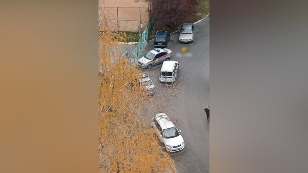 В Новосибирске школу № 151 эвакуировали из-за подозрительного предмета