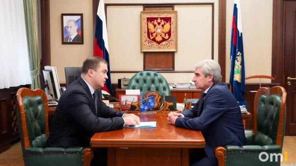 Виталий Хоценко обсудил отопительный сезон в Омске с главой Ростехнадзора
