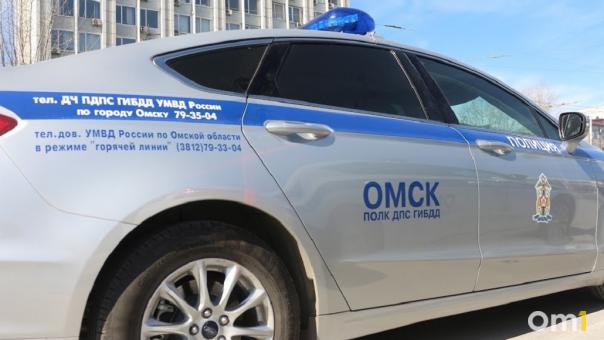 Омич на Lexus сбил ребёнка, выбежавшего на дорогу. Фото