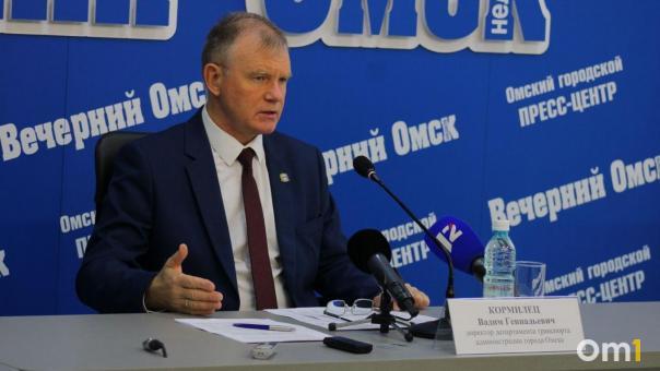 Глава омского Дептранса рассказал, как контролируют график движения транспорта
