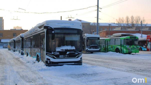 На Левобережье Омска после ремонта дорог запустят новые троллейбусы