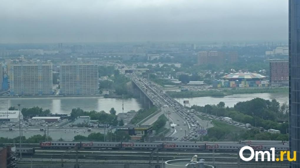 Многокилометровые пробки сковали Новосибирск в конце рабочей недели