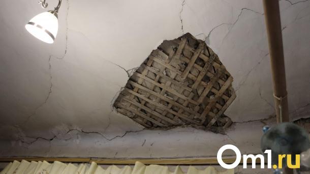 Мать с ребёнком-инвалидом поселили в квартиру без отопления в Новосибирской области