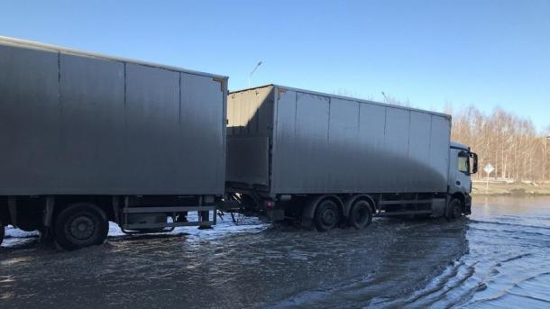 Перевозчики требуют отменить ограничения движения фур в Новосибирске