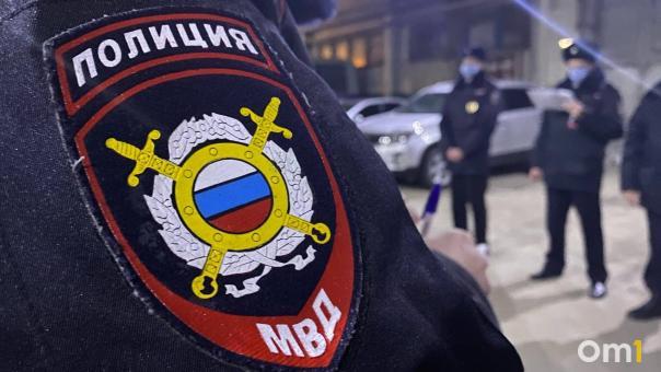 В Новосибирске вооружённые грабители вынесли деньги из банка «Левобережный»
