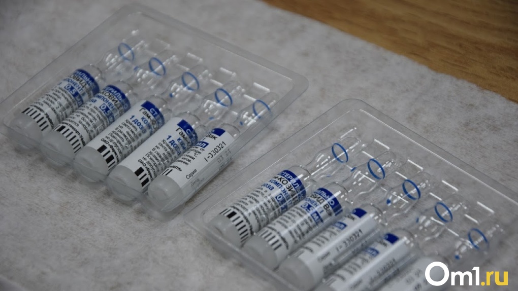 Министр здравоохранения РФ Мурашко заявил, что вакцинация спасает от тяжёлого течения болезни