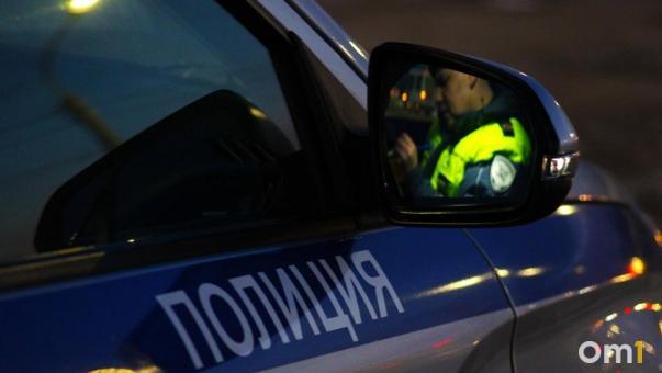 Ссора омича с бывшей возлюбленной закончилась уголовным делом о грабеже
