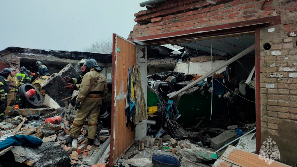 Момент взрыва в гаражном кооперативе Кировского района Новосибирска попал на видео