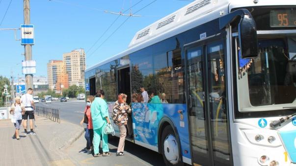 Из-за перекрытия центра Омска изменились маршруты автобусов