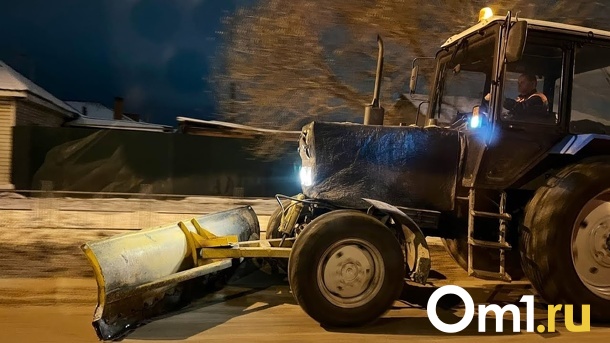 Омскую технику для уборки дорог привяжут к спутникам
